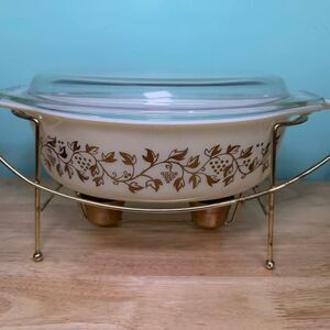1959 Pyrex “Golden Grapes” 2.5q Casserole Dish w Warming Stand *Read Call Outs
